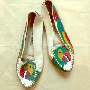 HOCUS POCUS vintage parrot flats